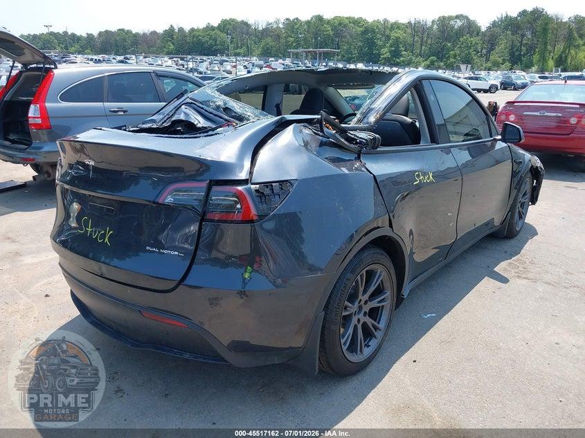2025 TESLA MODEL Y LONG RANGE DUAL MOTOR ALL-WHEEL DRIVE — фото 4