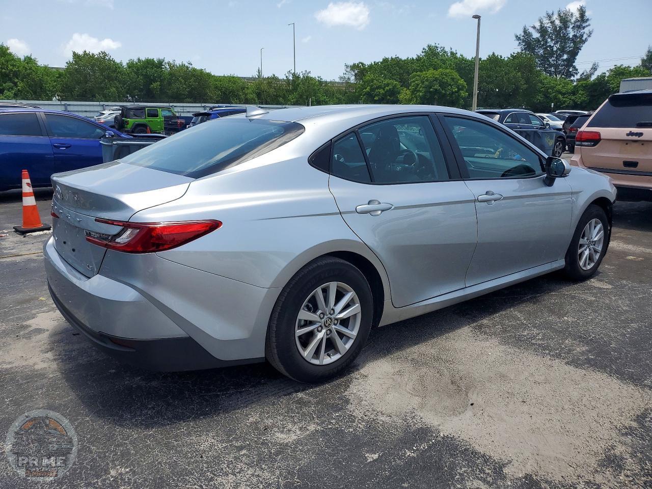 2026 TOYOTA CAMRY — фото 3