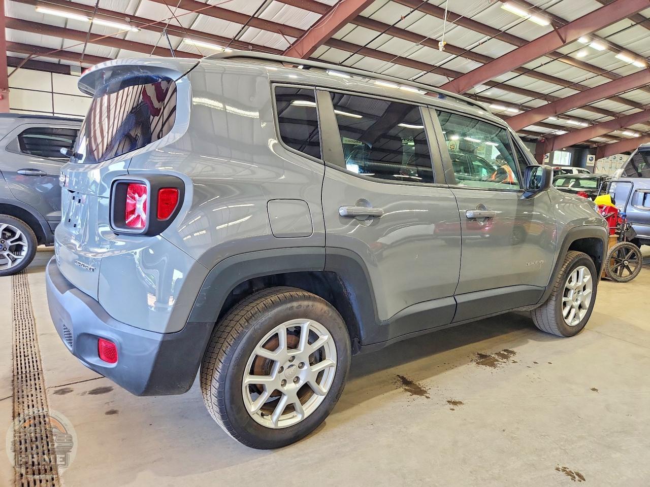 2020 JEEP RENEGADE — фото 3