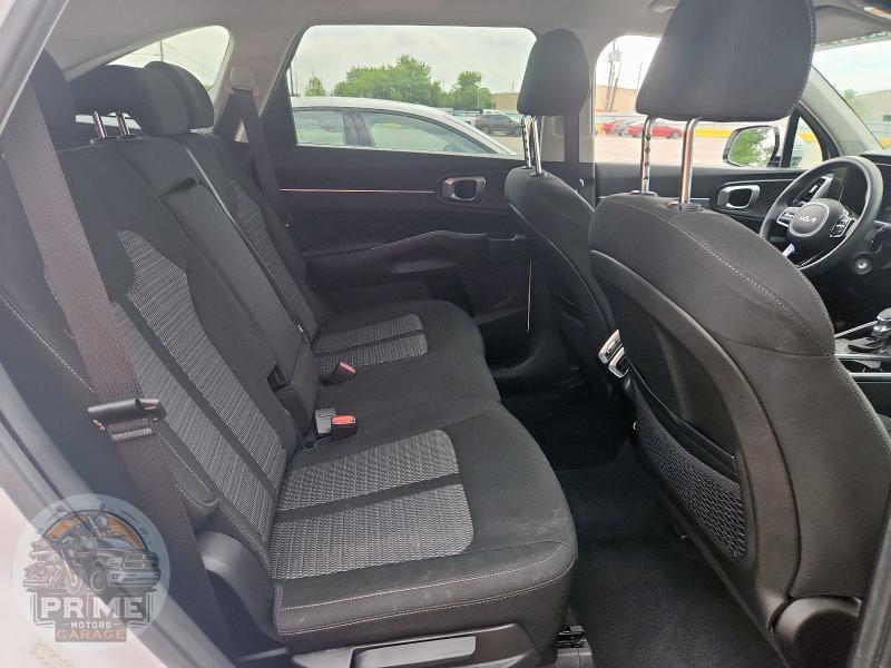 2022 KIA SORENTO — фото 11