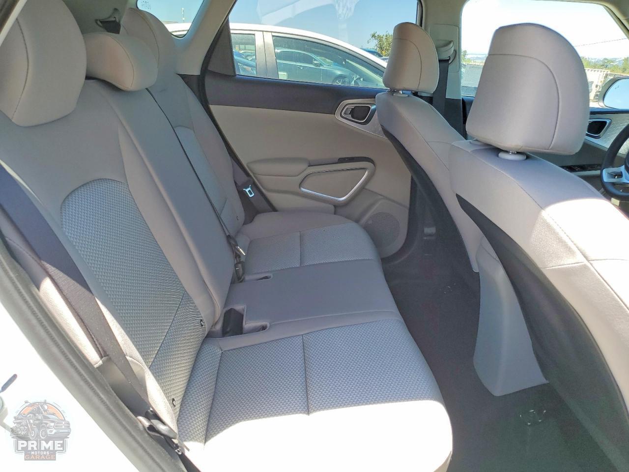 2025 KIA SOUL — фото 9