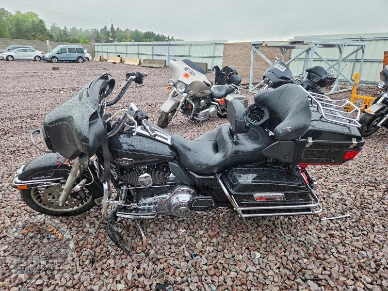 2013 HARLEY-DAVIDSON FLHTCU (ULTRA CLASSIC ELECTRA GLIDE) — фото 3