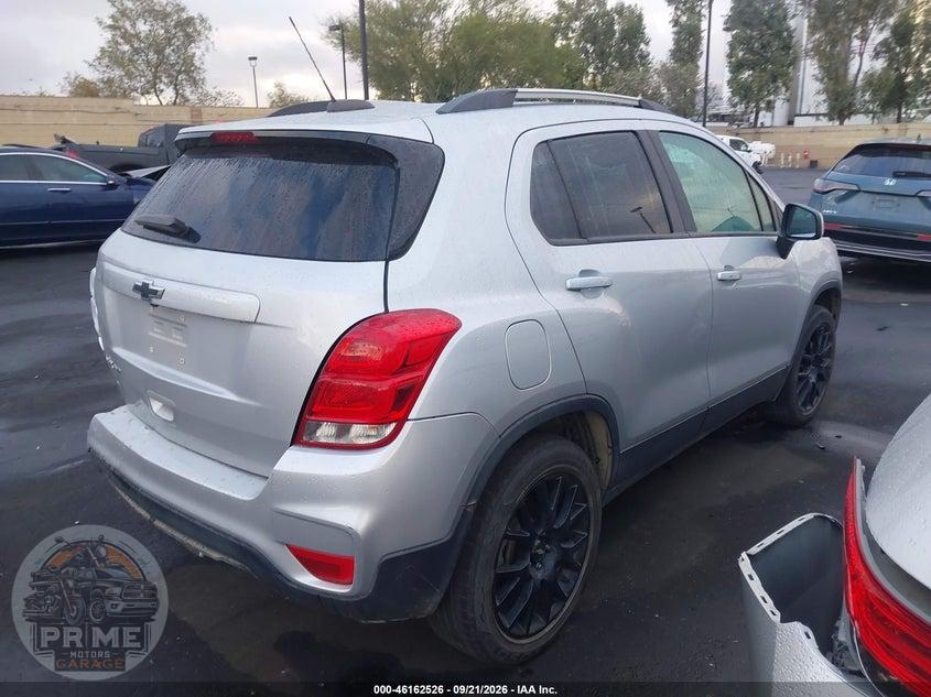 2022 CHEVROLET TRAX AWD LT — фото 4