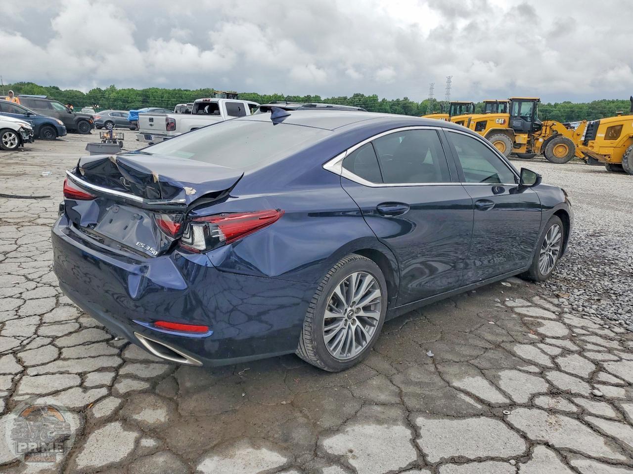 2020 LEXUS ES — фото 3