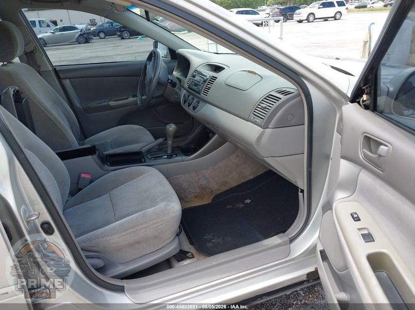 2002 TOYOTA CAMRY LE — фото 5
