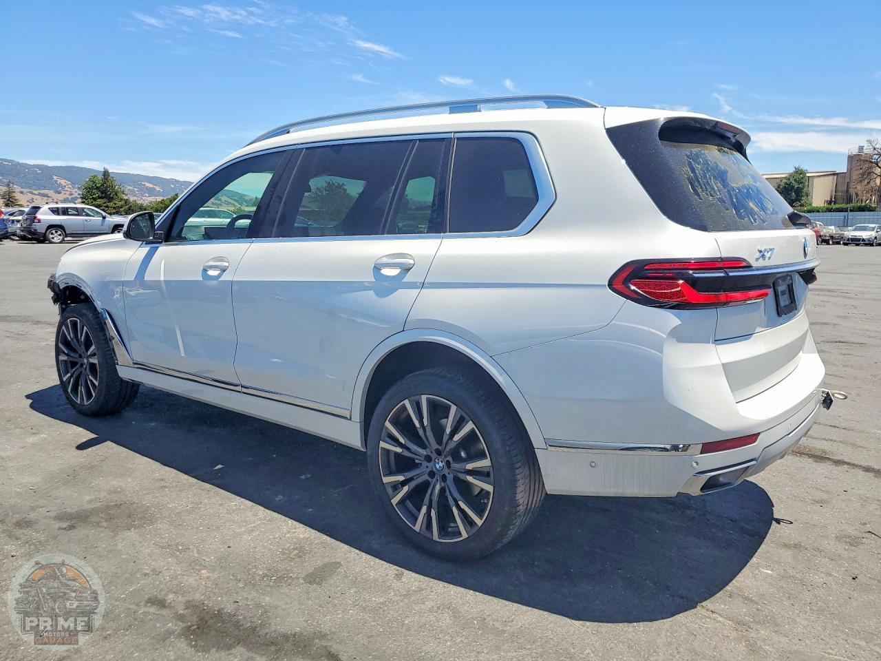 2024 BMW X7 — фото 2