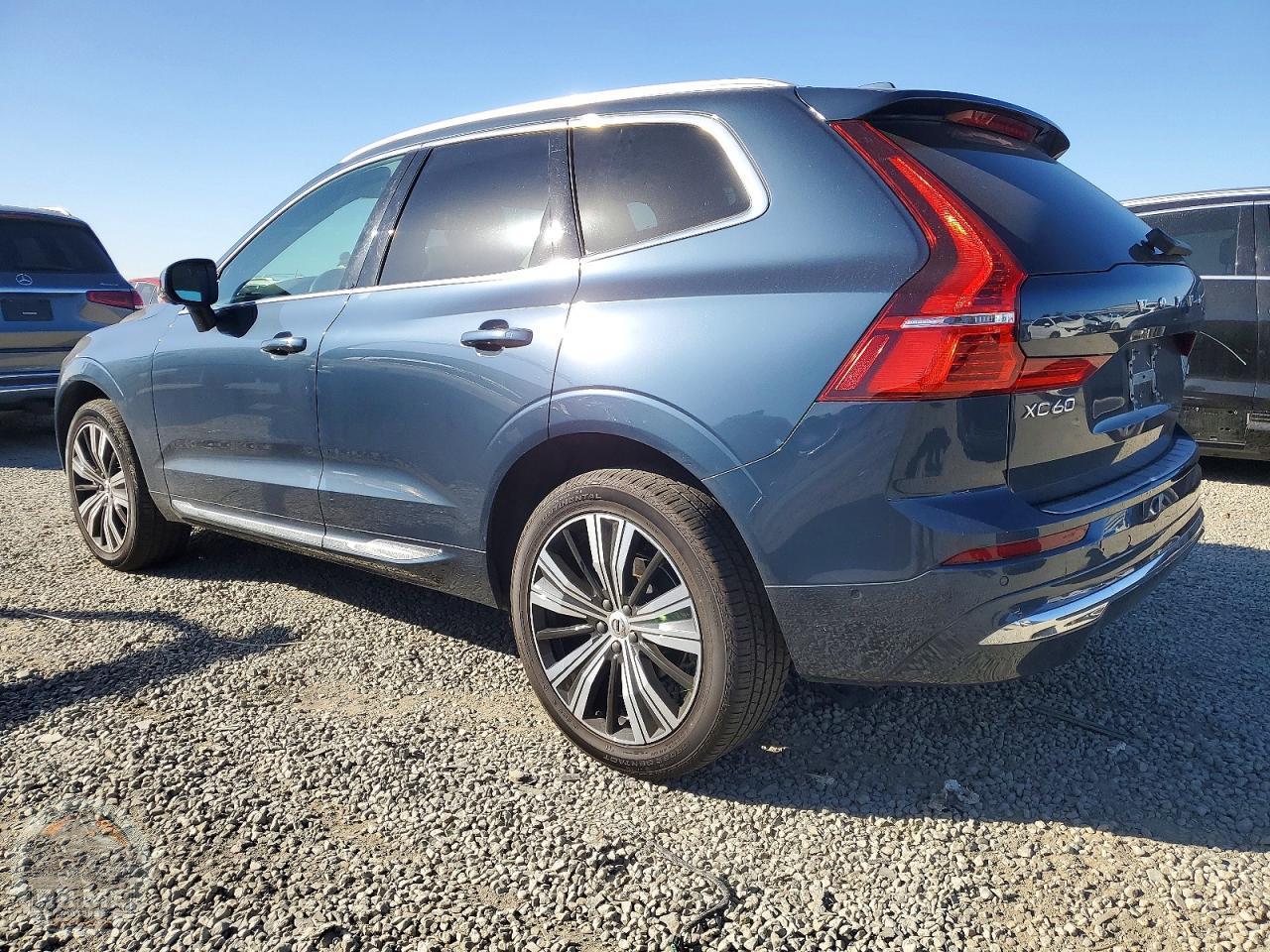 2023 VOLVO XC60 — фото 2
