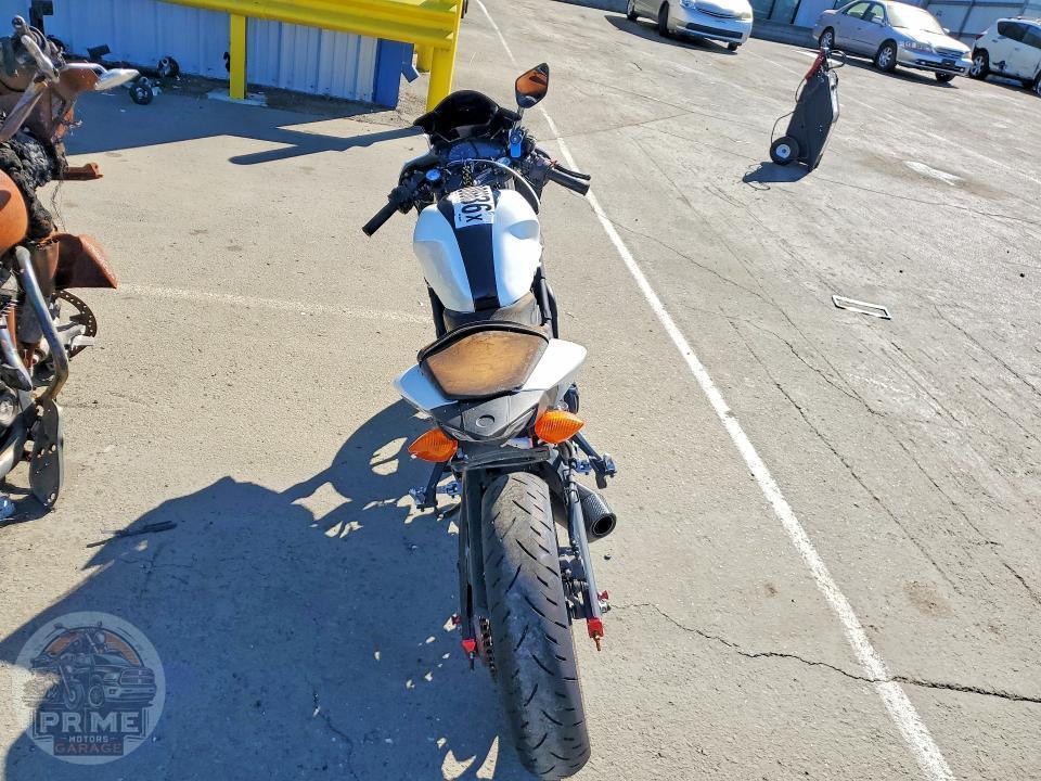 2015 YAMAHA YZFR3 — фото 4