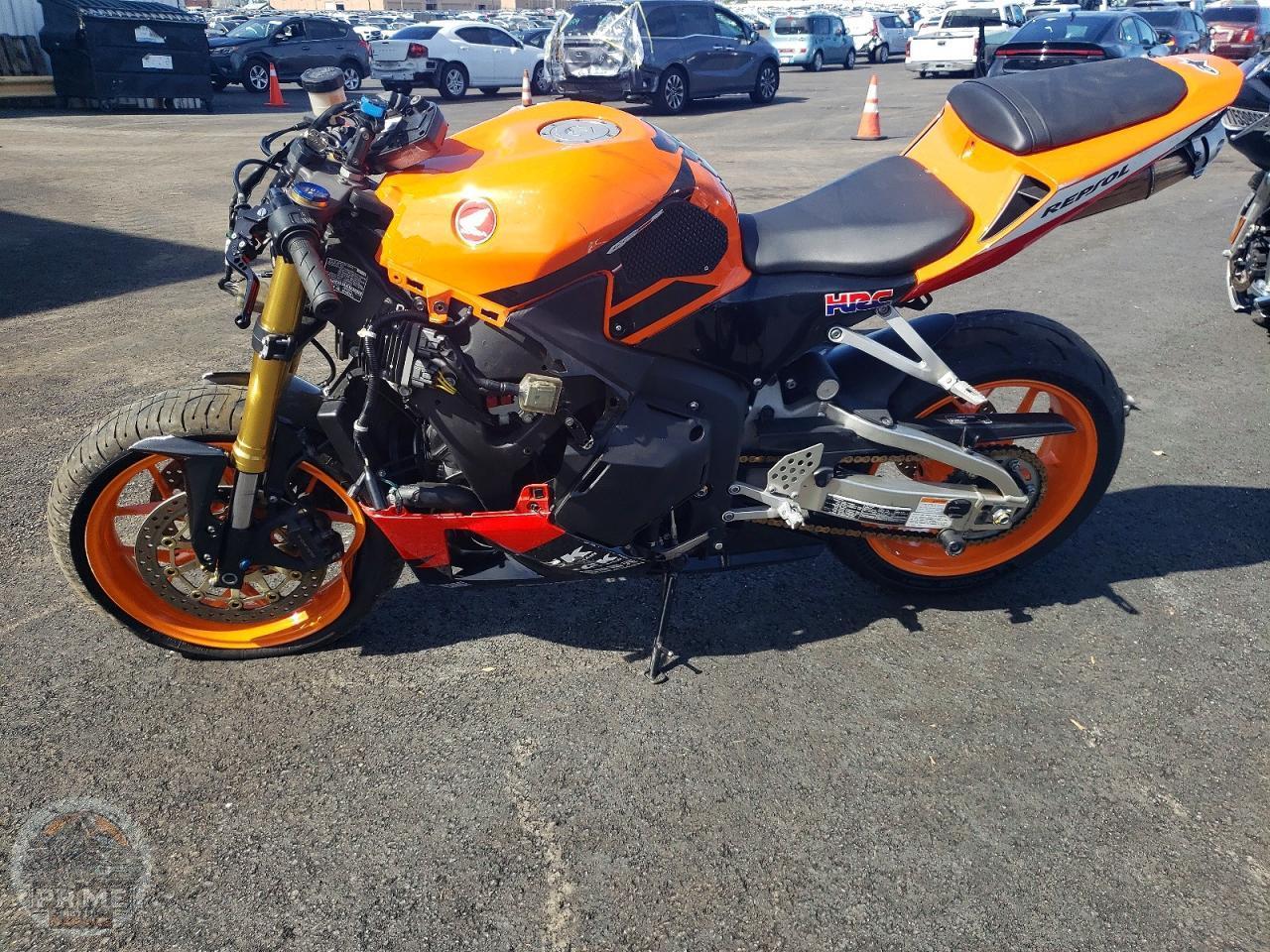 2014 HONDA CBR600 — фото 3