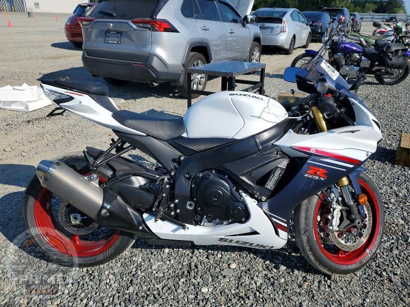 2025 SUZUKI GSX R750 — фото 1
