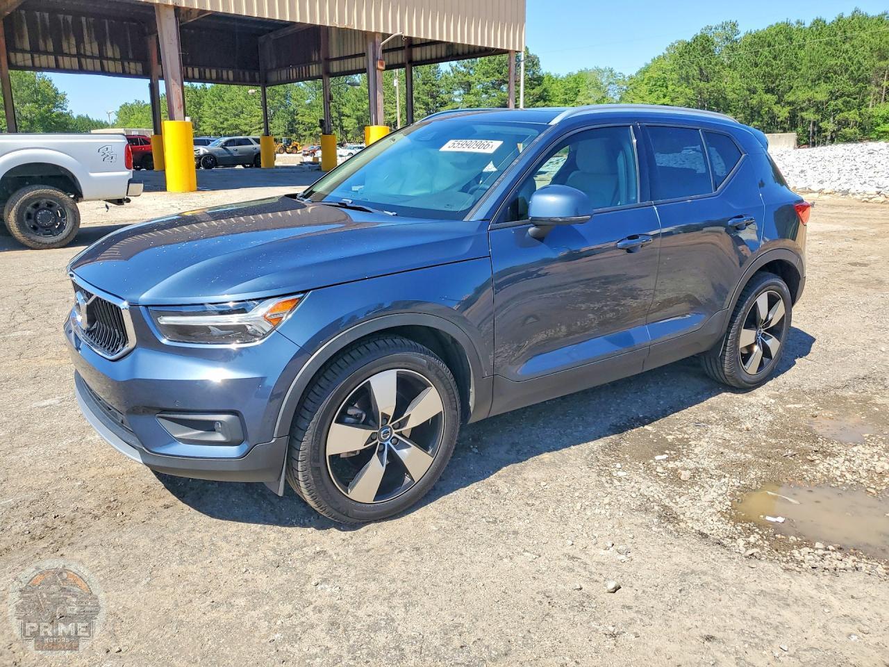 2021 VOLVO XC40 — фото 1