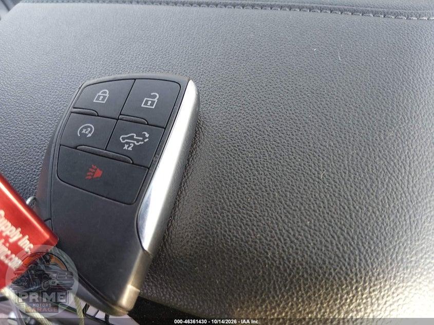 2025 GMC SIERRA 1500 2WD  SHORT BOX SLT — фото 11