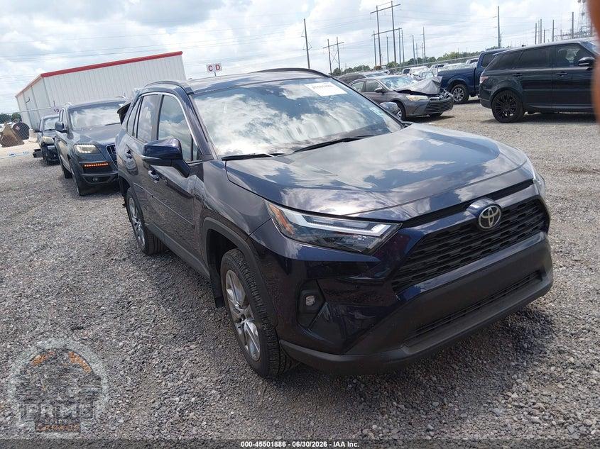 2025 TOYOTA RAV4 XLE PREMIUM — фото 1