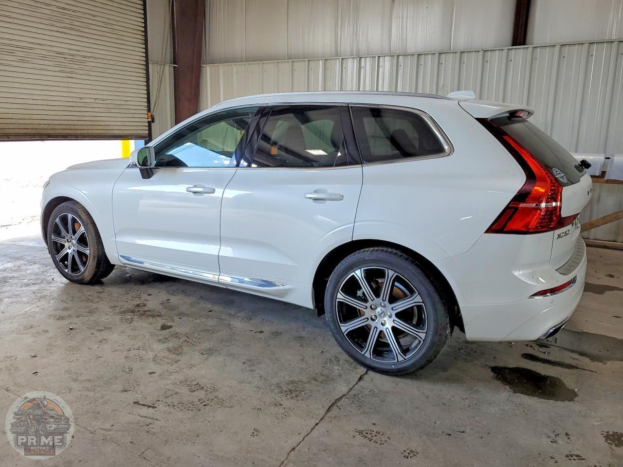 2021 VOLVO XC60 — фото 2