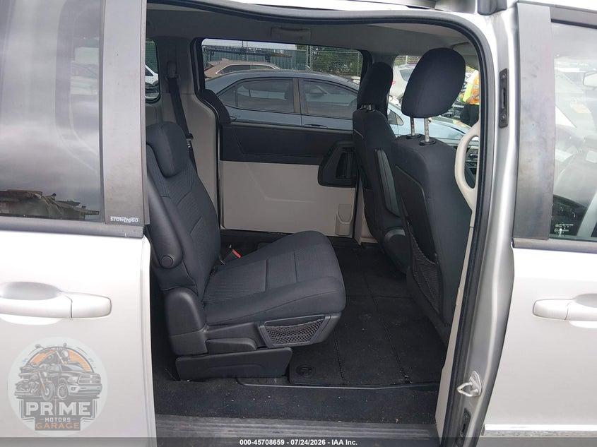 2010 DODGE GRAND CARAVAN SXT — фото 8