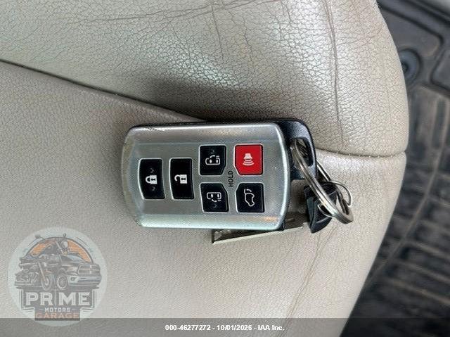 2013 TOYOTA SIENNA XLE 7 PASSENGER — фото 11