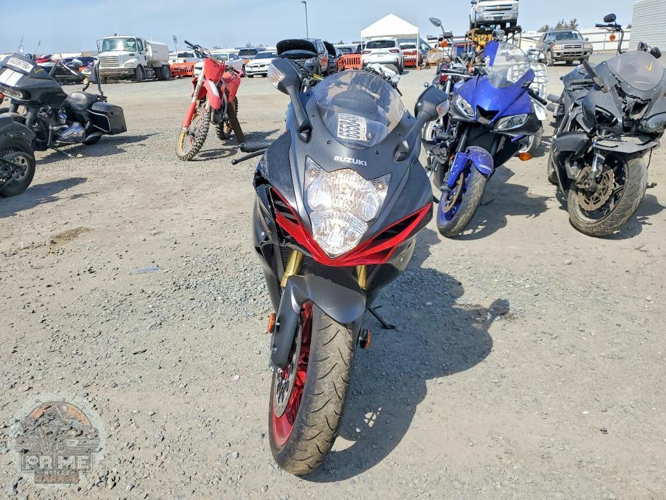 2026 SUZUKI GSX R750 — фото 2