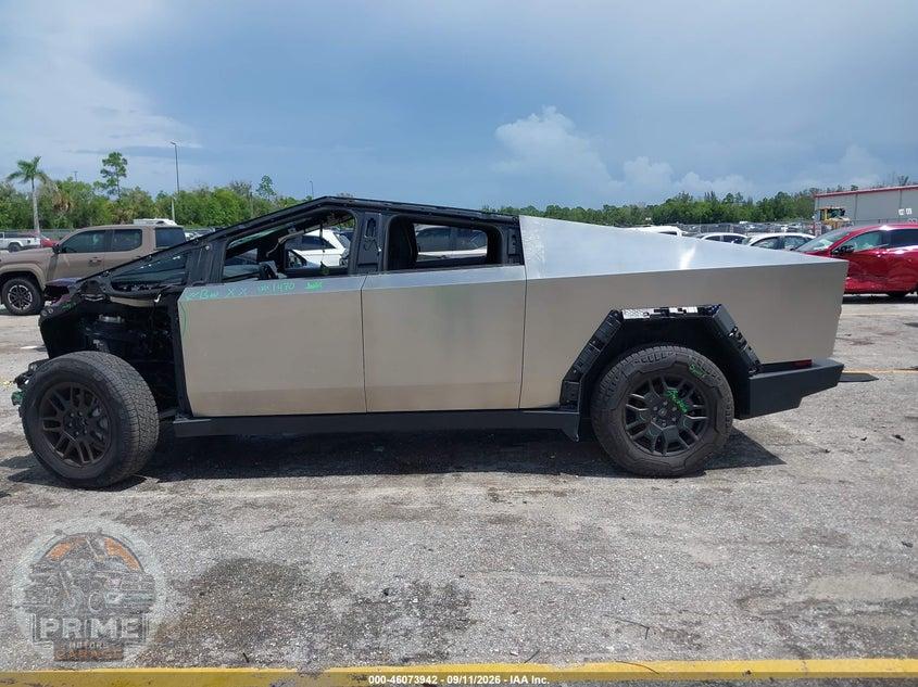2024 TESLA CYBERTRUCK ALL-WHEEL DRIVE — фото 13
