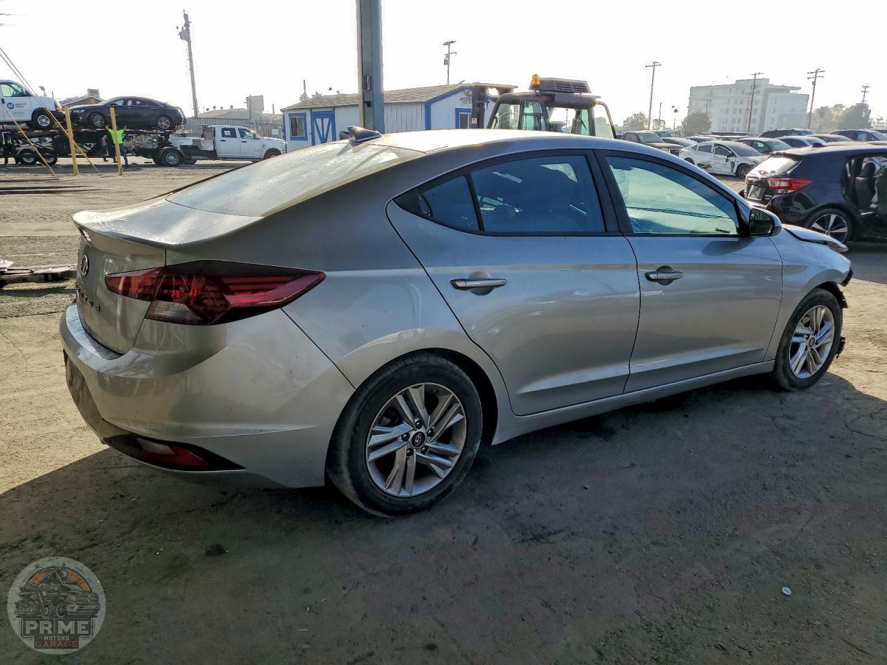 2020 HYUNDAI ELANTRA — фото 3