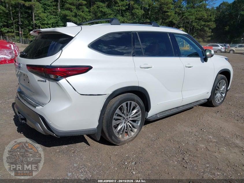 2023 TOYOTA HIGHLANDER HYBRID PLATINUM — фото 4