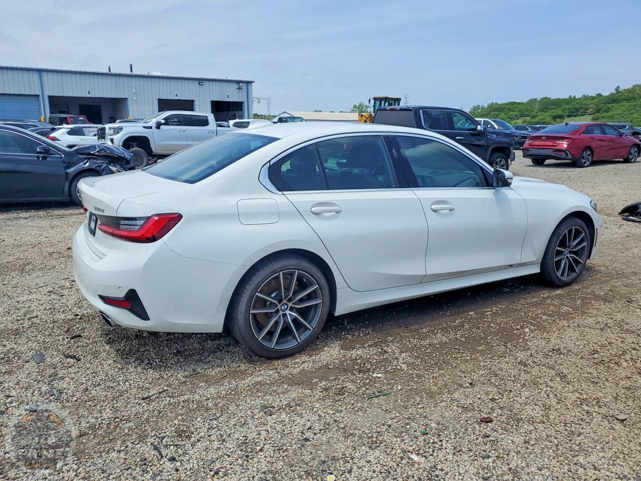2020 BMW 3 SERIES — фото 3