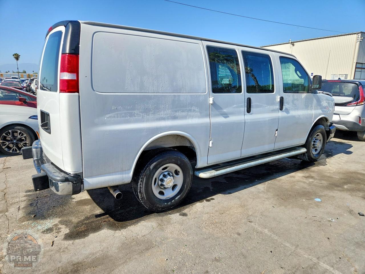 2025 CHEVROLET EXPRESS — фото 5