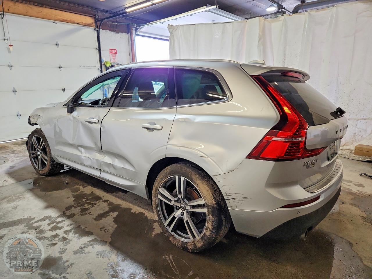 2021 VOLVO XC60 — фото 2