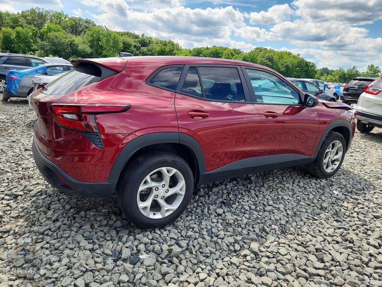 2025 CHEVROLET TRAX — фото 3