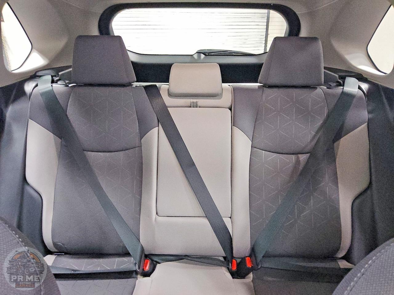 2025 TOYOTA RAV4 — фото 10