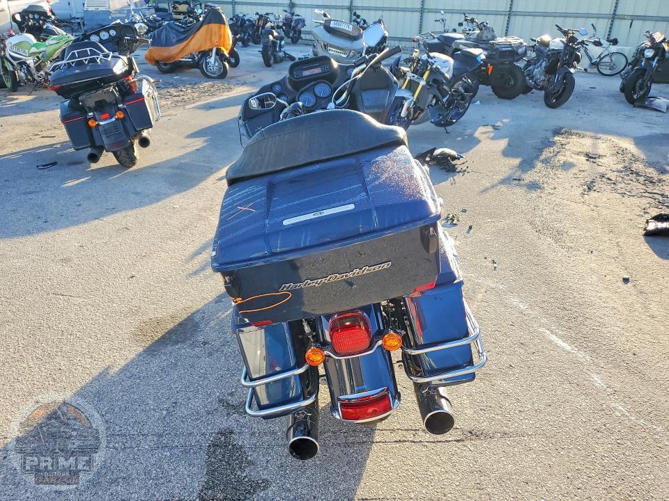 2013 HARLEY-DAVIDSON FLTRU (ROAD GLIDE ULTRA) — фото 4