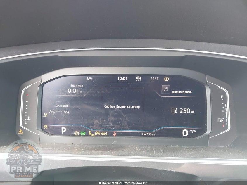 2022 VOLKSWAGEN TIGUAN 2.0T SEL R-LINE — фото 7