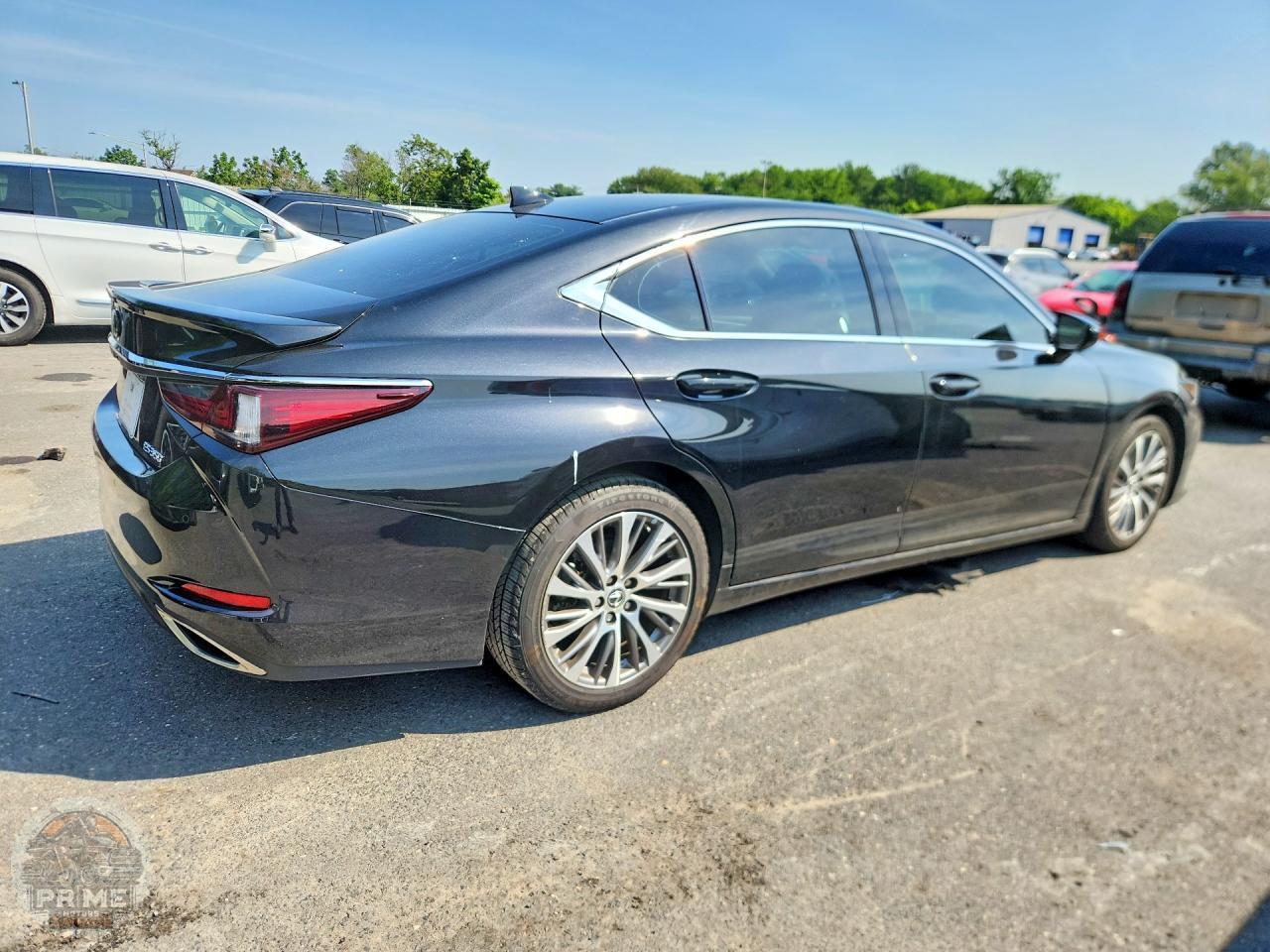 2020 LEXUS ES — фото 3