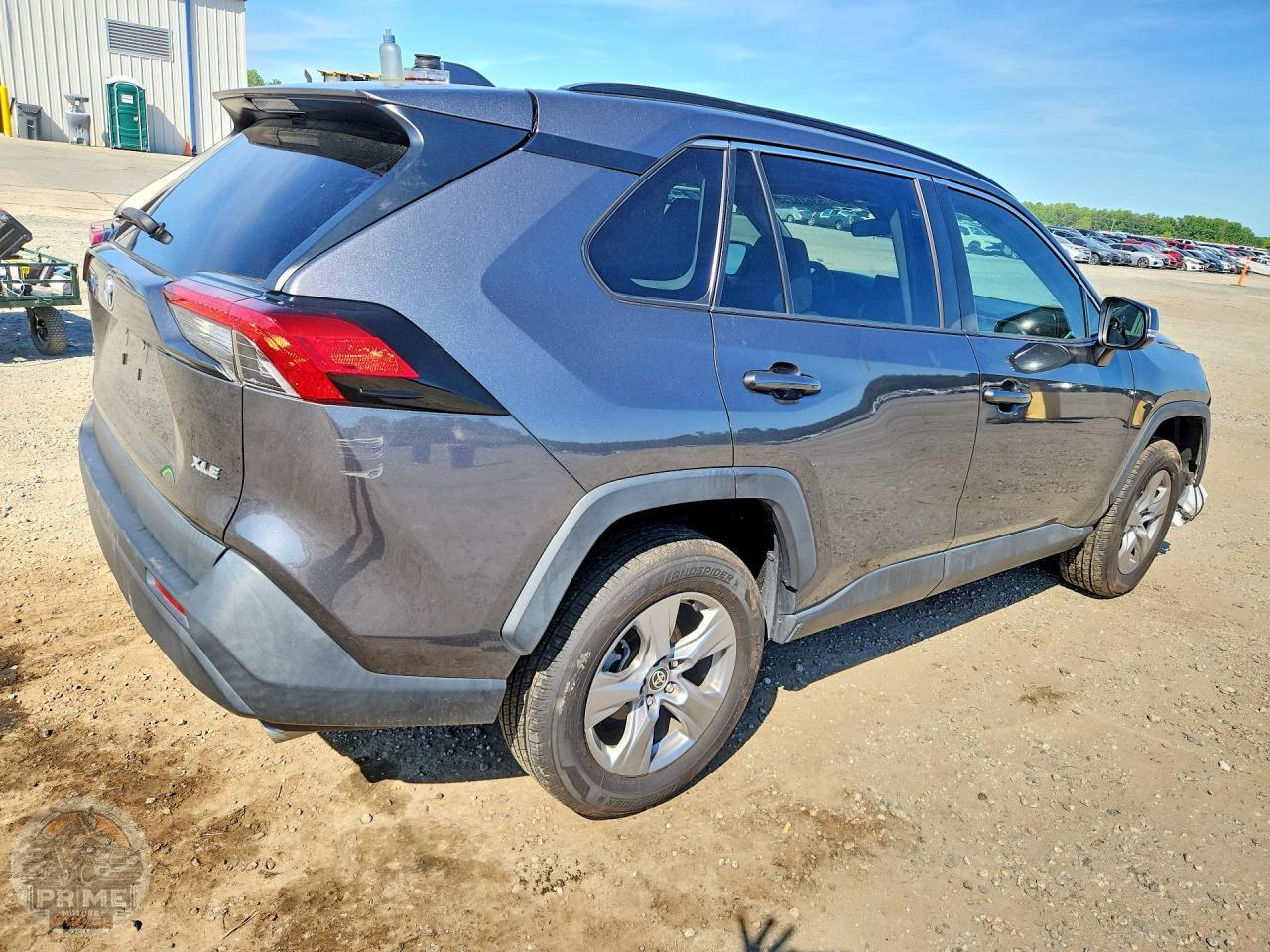 2022 TOYOTA RAV4 — фото 3