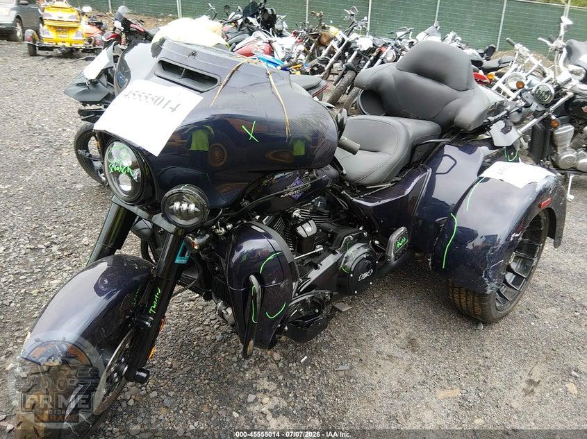 2025 HARLEY-DAVIDSON FLHTCUTG (TRI GLIDE ULTRA CLASSIC) — фото 2