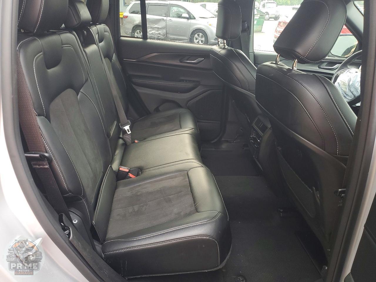 2025 JEEP GRAND CHEROKEE — фото 10