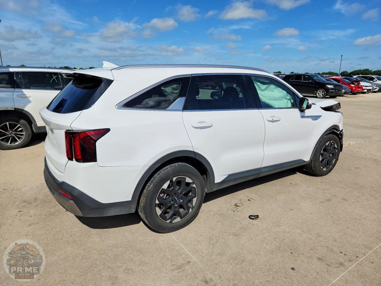 2024 KIA SORENTO — фото 3