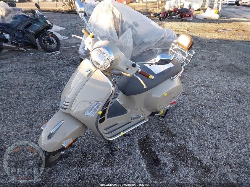 2023 VESPA GTS/SEI GIORNI 300 — фото 2