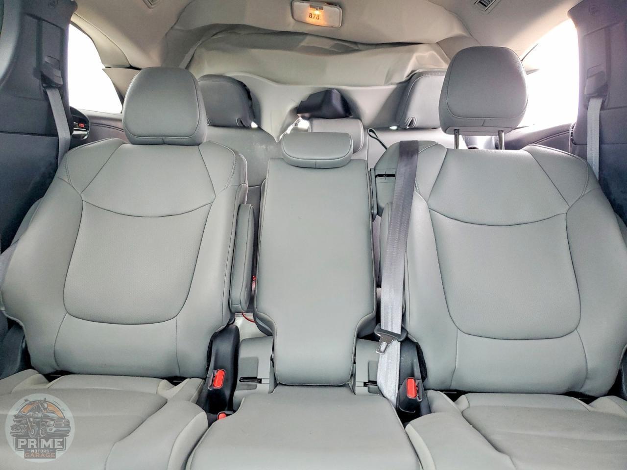 2025 TOYOTA SIENNA — фото 10