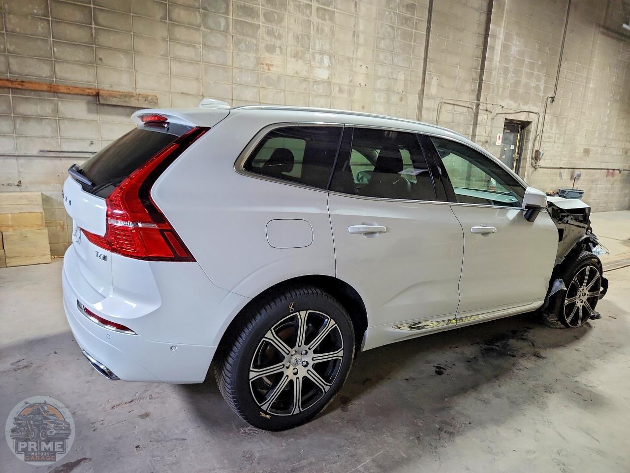 2021 VOLVO XC60 — фото 3
