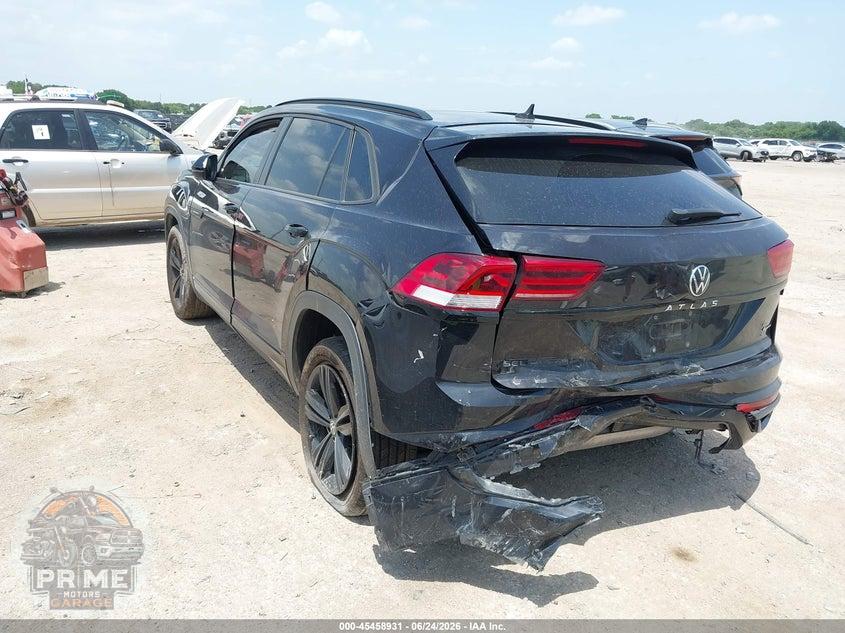 2023 VOLKSWAGEN ATLAS CROSS SPORT 2.0T SEL R-LINE BLACK — фото 3