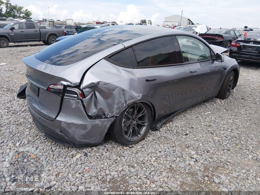 2025 TESLA MODEL Y LONG RANGE DUAL MOTOR REAR-WHEEL DRIVE — фото 4