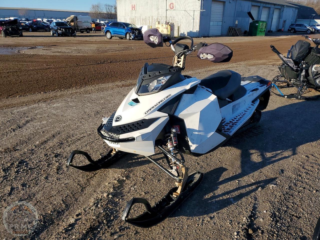 2012 SKI-DOO RENEGADE — фото 2