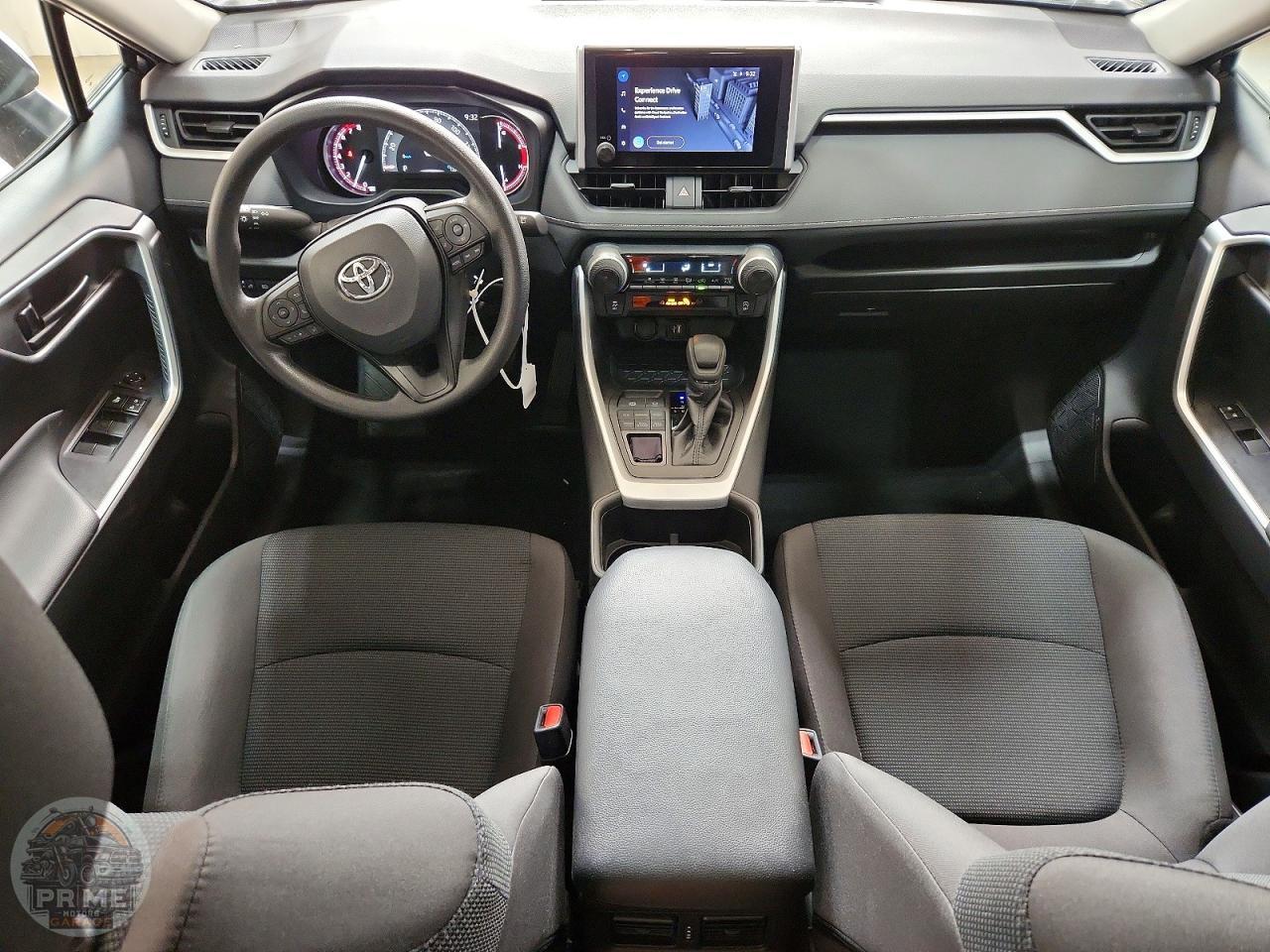 2025 TOYOTA RAV4 — фото 12