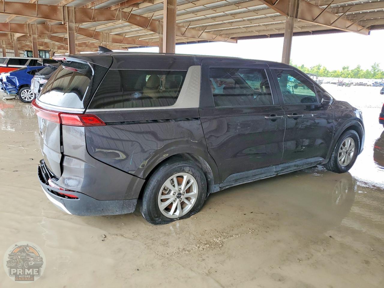 2024 KIA CARNIVAL — фото 3
