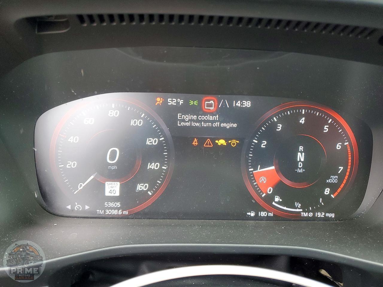 2020 VOLVO XC40 — фото 9