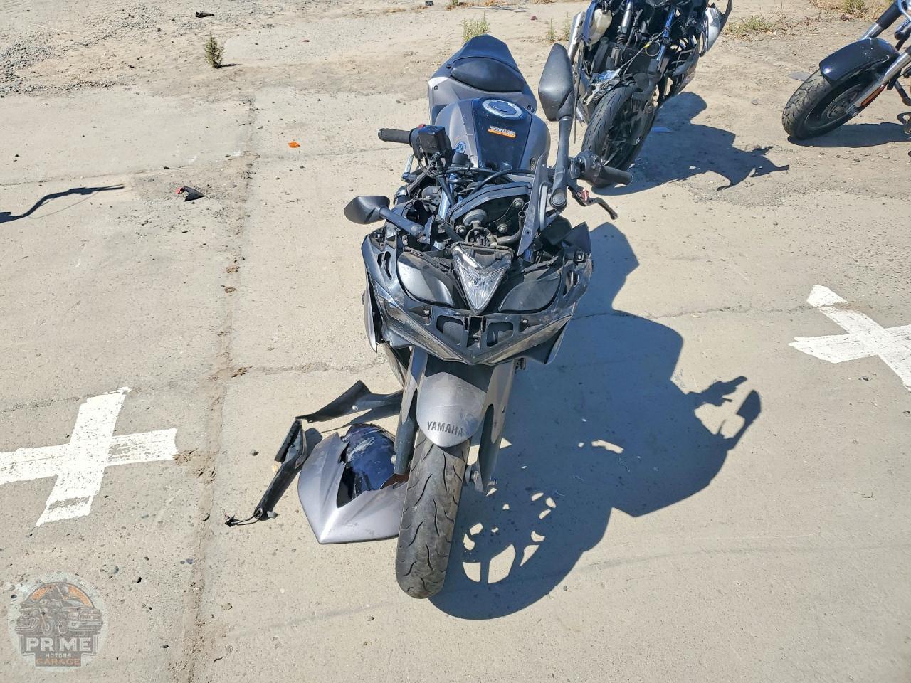 2016 YAMAHA YZFR3 — фото 2