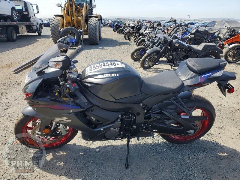 2026 SUZUKI GSX R750 — фото 3