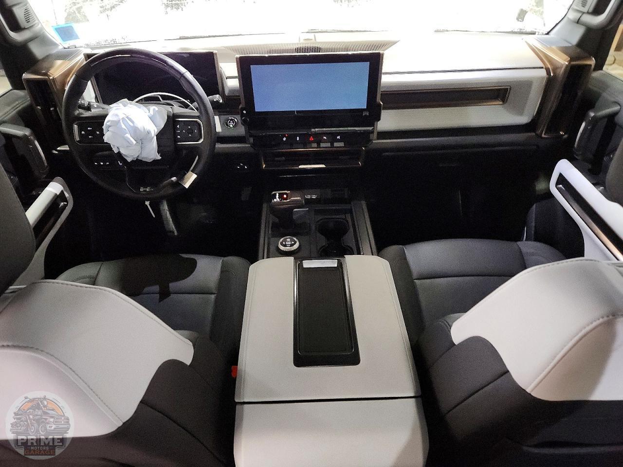 2024 GMC HUMMER — фото 16