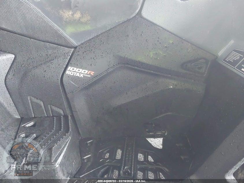 2025 CAN-AM OUTLANDER MAX 1000R DPS — фото 8
