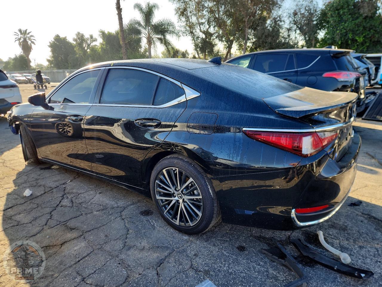 2025 LEXUS ES — фото 2